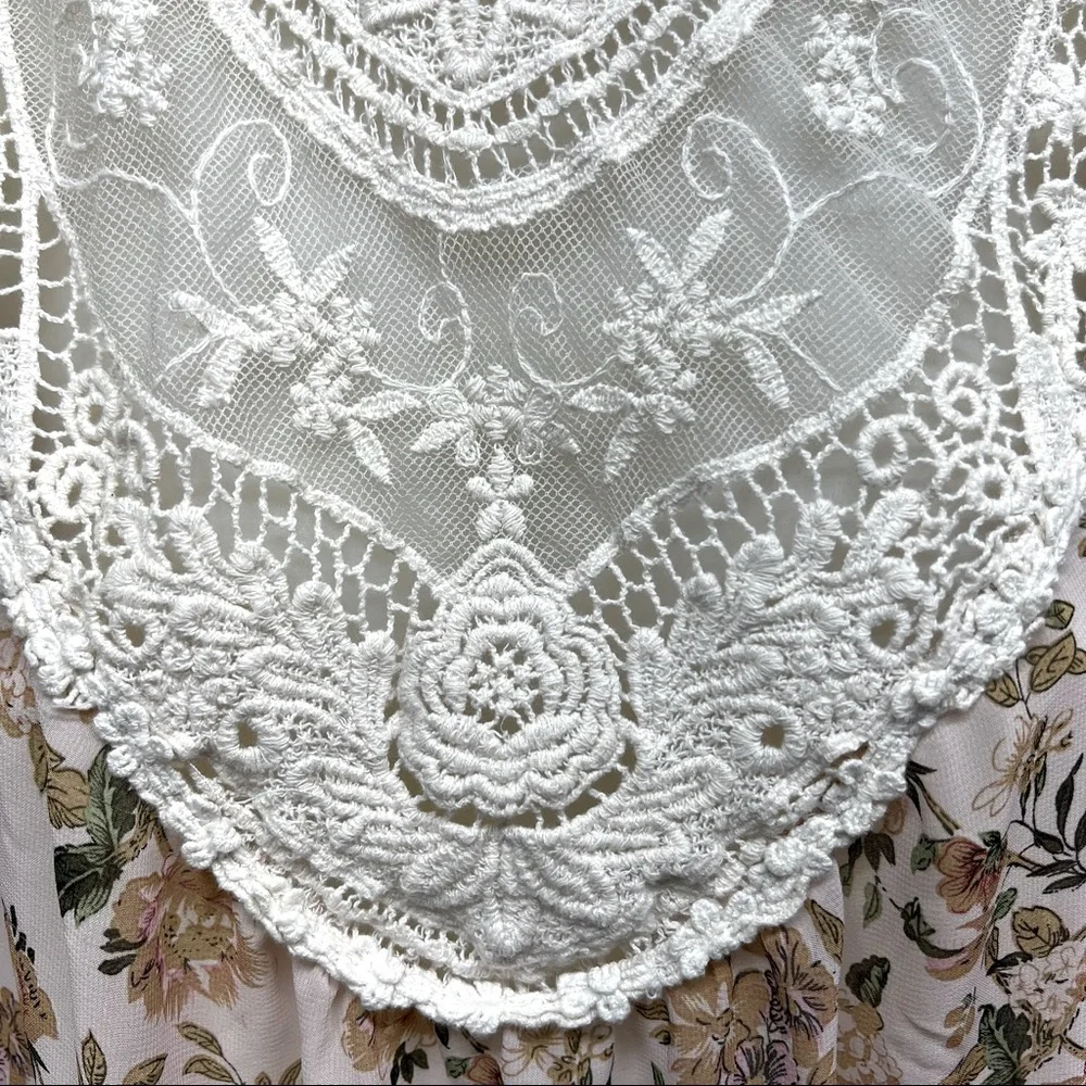 HONEY PUNCH Blouse Size M Crochet Lace Trim Mesh Pink Green Sheer High neck - Picture 4 of 8